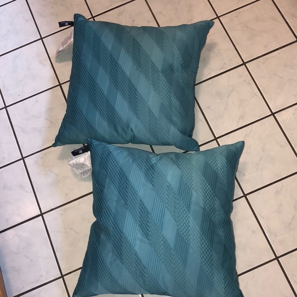 Newport Decorative Throw Pillows Teal Tilt A Whirl - Picture 2 of 8